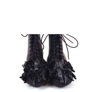 NEW PAPUCEI funky toe boot in black